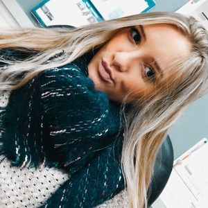 Meet your Posher, Olivia